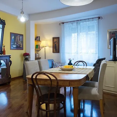 Glorioso Stylish Apartment
