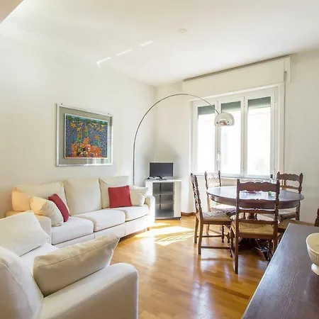 Monginevra Old Fashioned House Apartment
