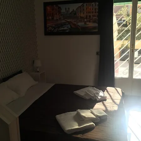 121 Candia Guest House