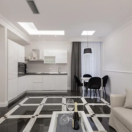 Aurora Luxury Suites