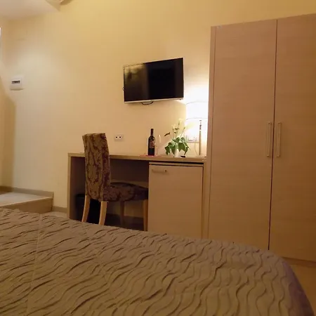 Booking House Bed & Breakfast