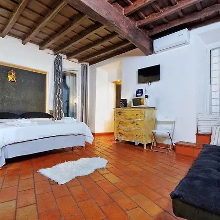 3Chic Maison Colosseo Apartment