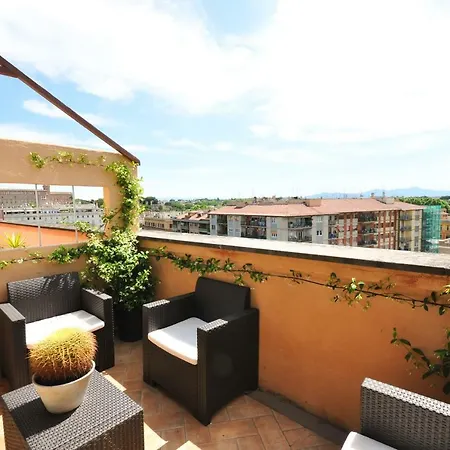 Penthouse With View Apartment