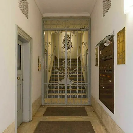 Crispi 90 Apartment
