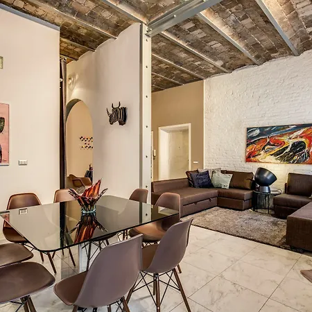 Wonderful Aquarium Apartment