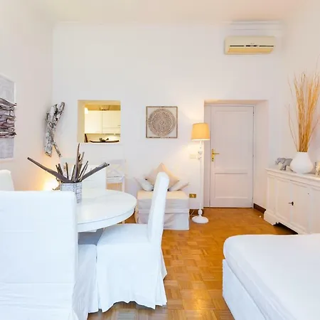 Spagna Shabby Chic Flat