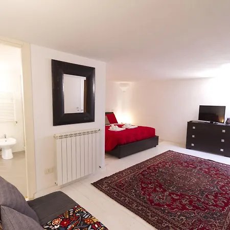 Monti Colosseum Accommodation