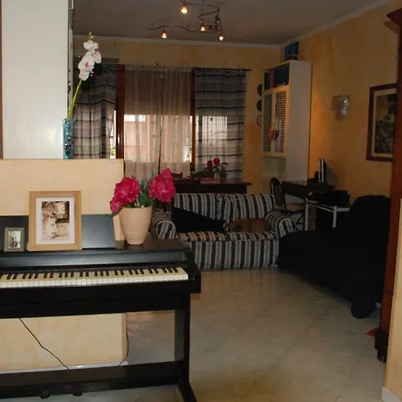 Anna VI Guest Home