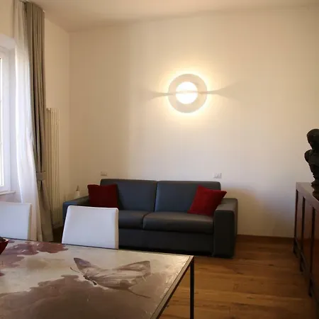 Trastevere Luxury Flat