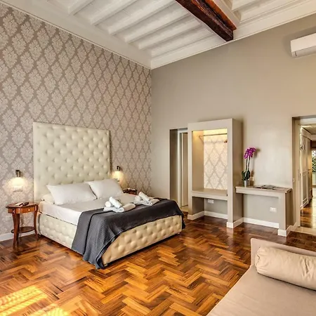 The Spanish Steps Apartment 67