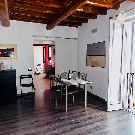 Casa Vacanze Santa Rufina Hotel