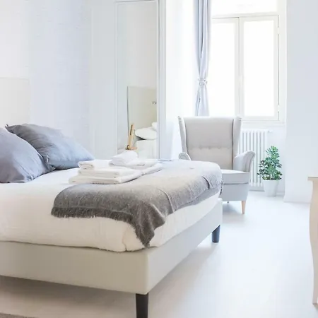 White Fanti Apartment