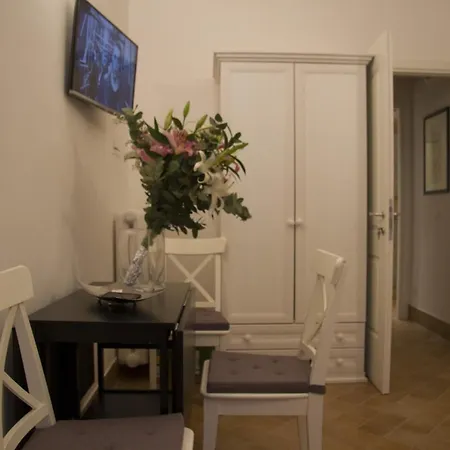 Leoncino 36 Apartments In Rome