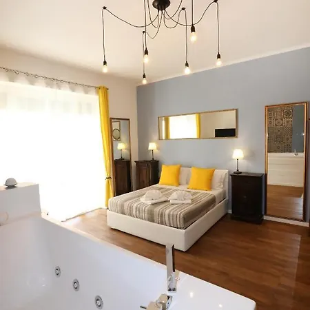 Unique Luxury Apartment And Rooms