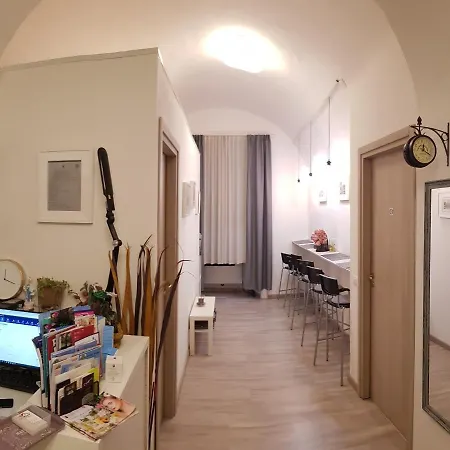 Hotel The Shelter In Rome