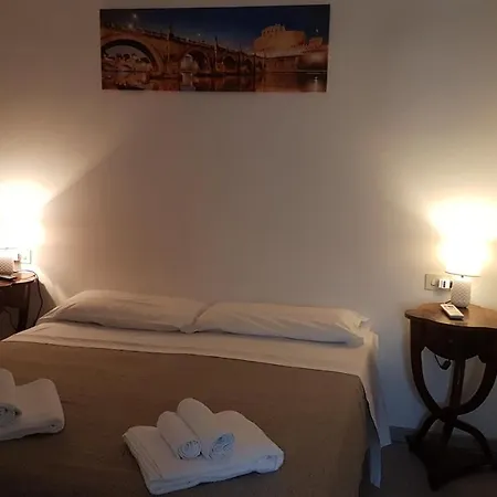 Domus Ferraro Guest House