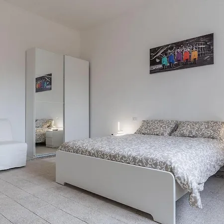 Colosseo & Colle Oppio Cozy Apartment