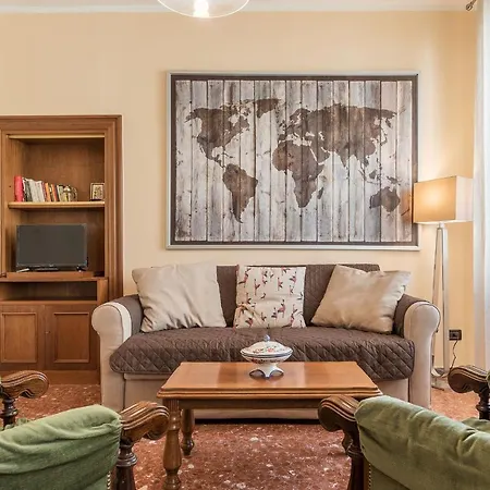 Stazione Termini & Castro Pretorio Flat Apartment